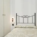 Lola 2 * Nerja